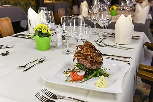 Igeler Saeule Hotel Igel